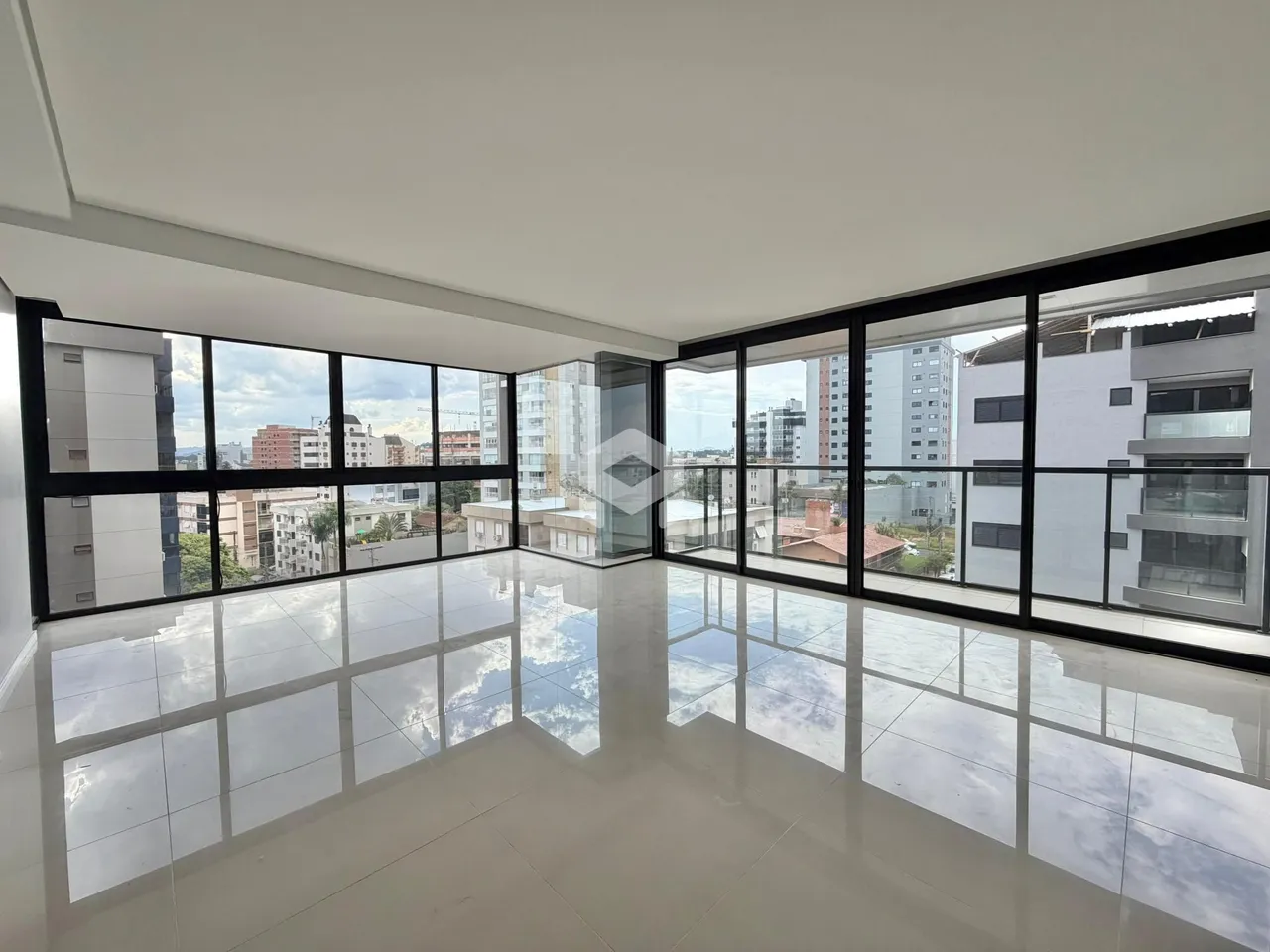Apartamento com 3 dormitórios, foto 1