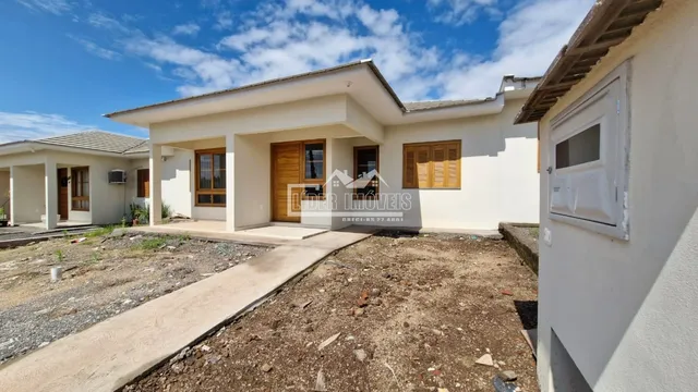 Casa geminada com 2 dormitórios
