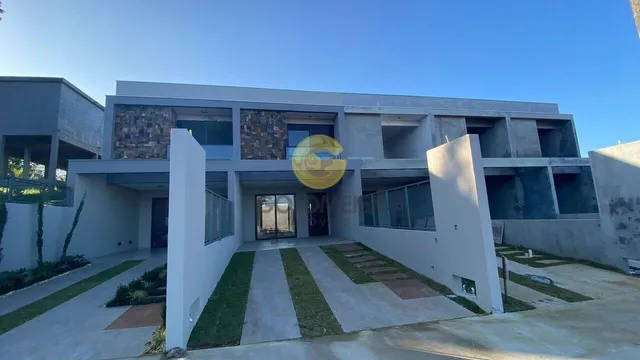 Sobrado com 2 dormitórios