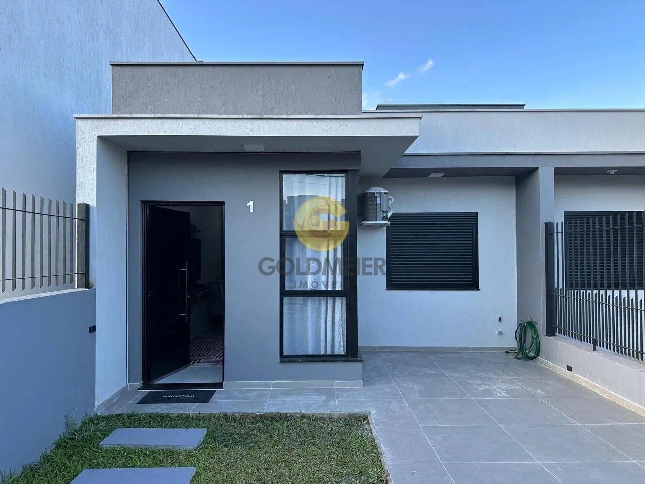 Casa com 2 dormitórios, foto 1