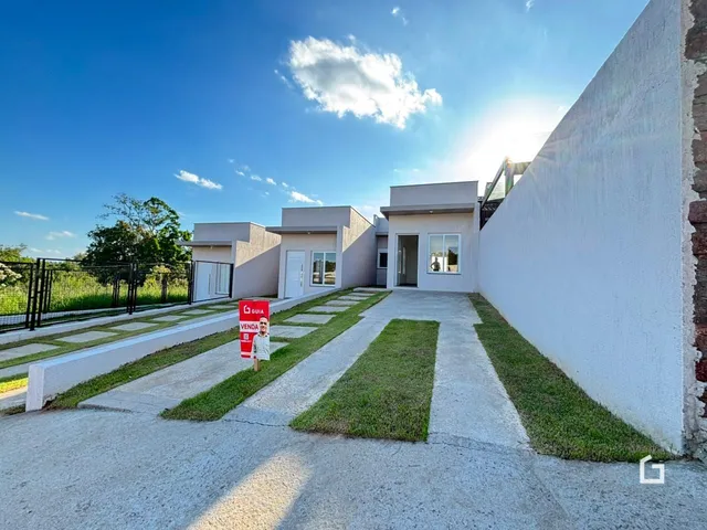 Casa geminada com 2 dormitórios