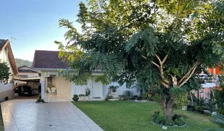 Casa com 4 dormitórios, foto 1