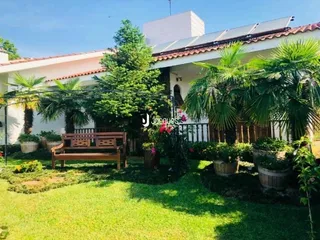 Casa com 5 dormitórios, foto 1