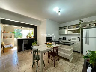 Foto de uma sala de estar e cozinha em um imóvel em Lajeado, Brasil.