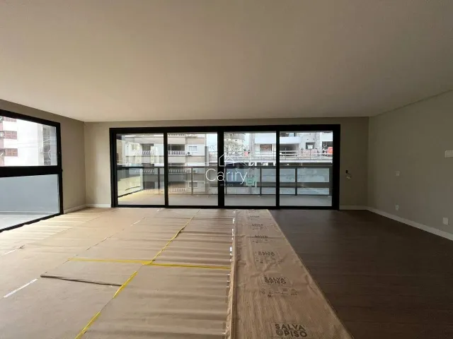 Apartamento com 3 dormitórios