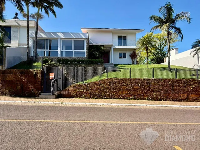 Casa com 4 dormitórios
