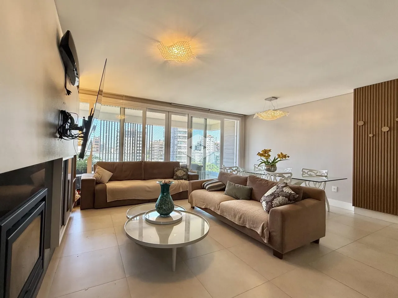 Apartamento com 3 dormitórios, foto 1