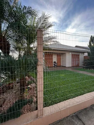 Casa com 4 dormitórios