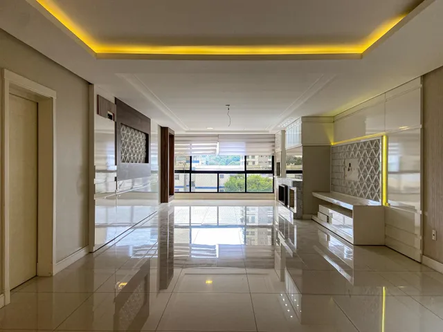 Apartamento com 4 dormitórios, foto 2