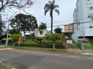 Vista da fachada de uma residência na rua em Lajeado, Brasil.