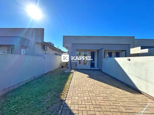 Casa geminada com 2 dormitórios