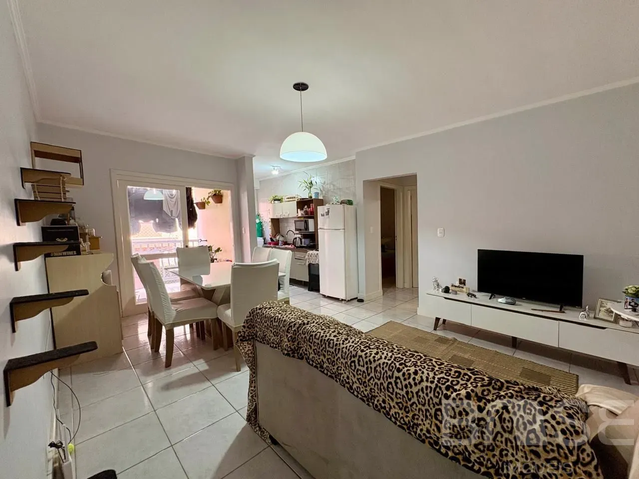 Apartamento com 2 dormitórios, foto 1