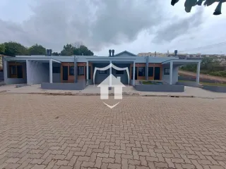 Casa geminada com 2 dormitórios, foto 1
