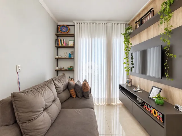 Apartamento com 2 dormitórios