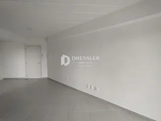Corredor interno de uma residência em Lajeado, Brasil.
