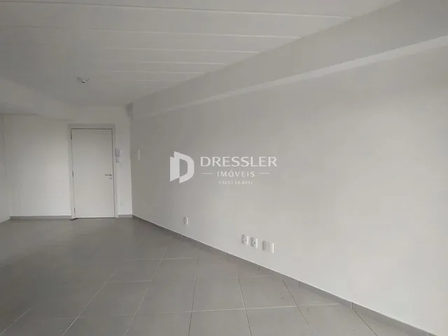 Corredor interno de uma residência em Lajeado, Brasil.
