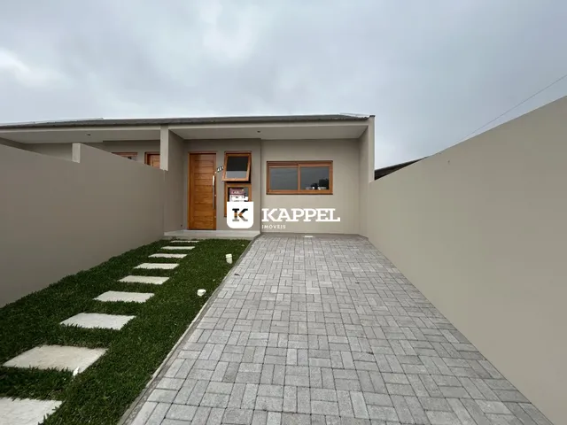 Casa geminada com 2 dormitórios
