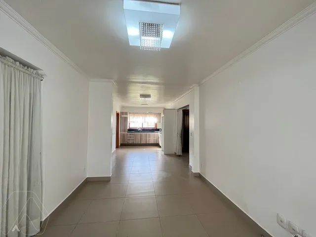 Casa com 4 dormitórios, foto 4