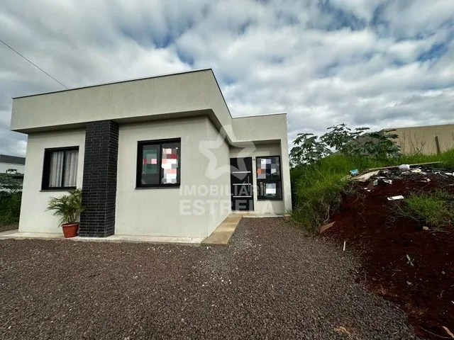Casa geminada com 2 dormitórios