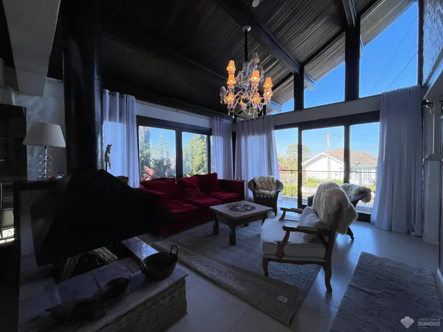 Casa com 3 dormitórios
