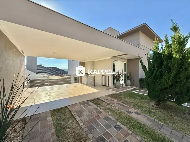 Casa com 3 dormitórios