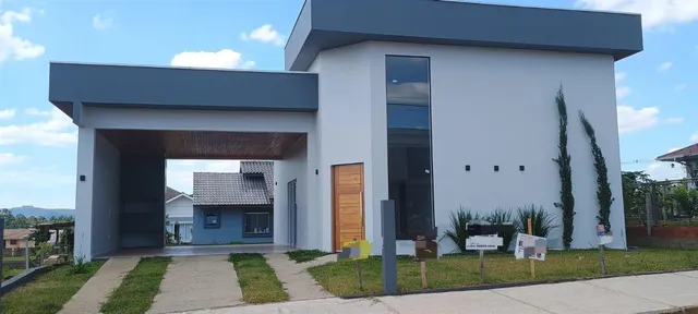 Casa com 2 dormitórios