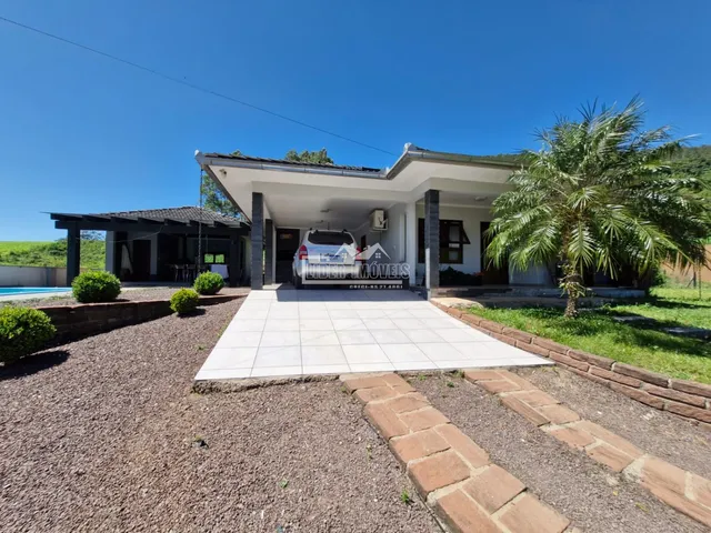 Área rural com 2 dormitórios