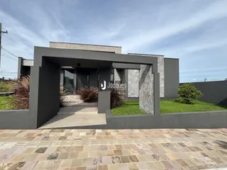 Fachada moderna de uma residência em Lajeado, Brasil.