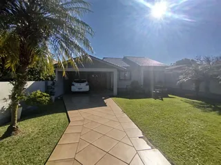 Casa com 5 dormitórios, foto 1