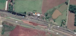 Vista aérea de uma área rural com campos e estradas em Lajeado.