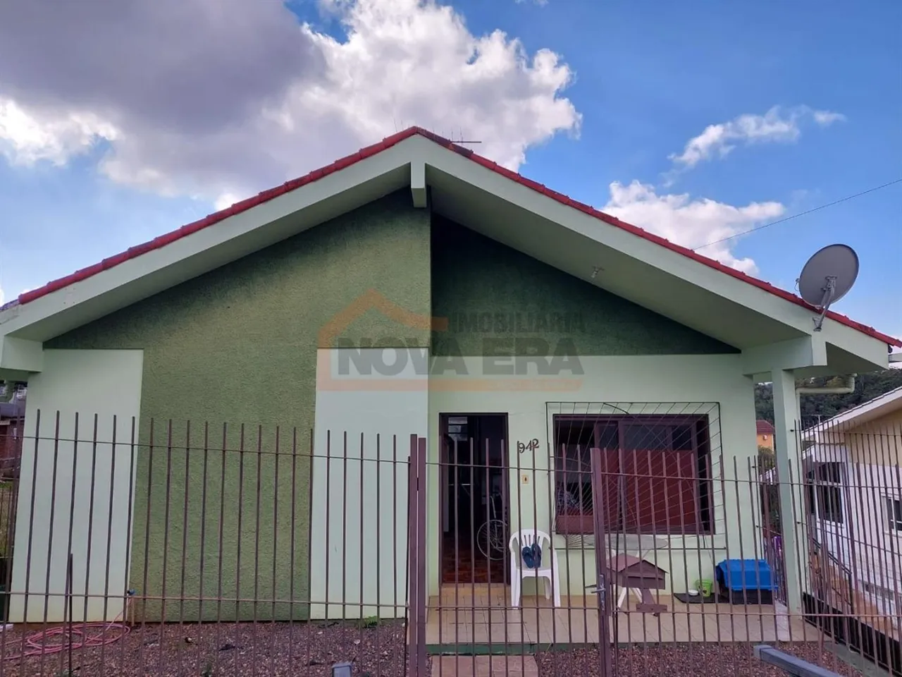 Casa com 4 dormitórios, foto 1