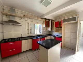 Casa com 4 dormitórios, foto 4