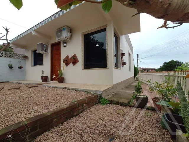 Casa com 2 dormitórios