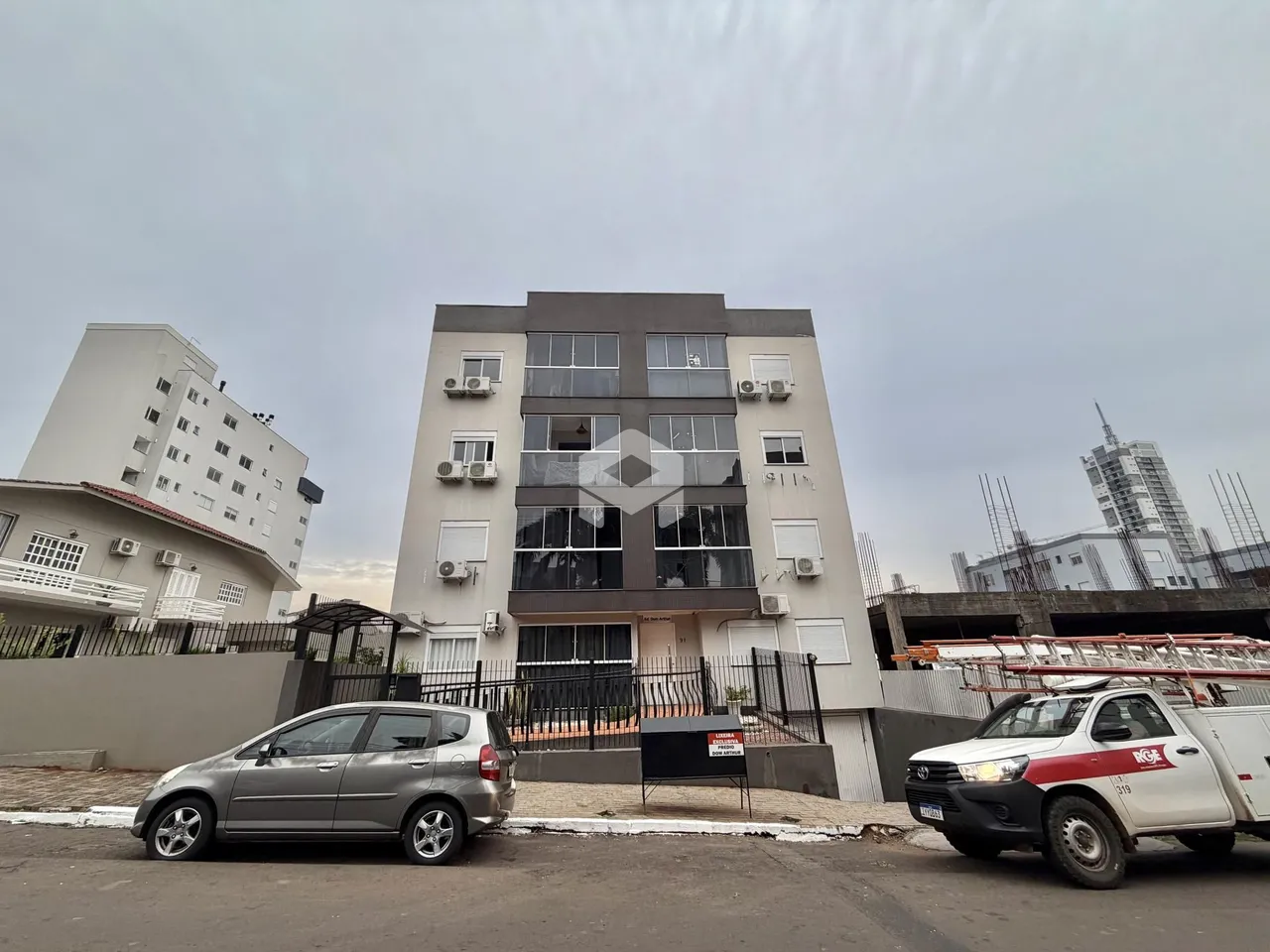Apartamento com 2 dormitórios, foto 1