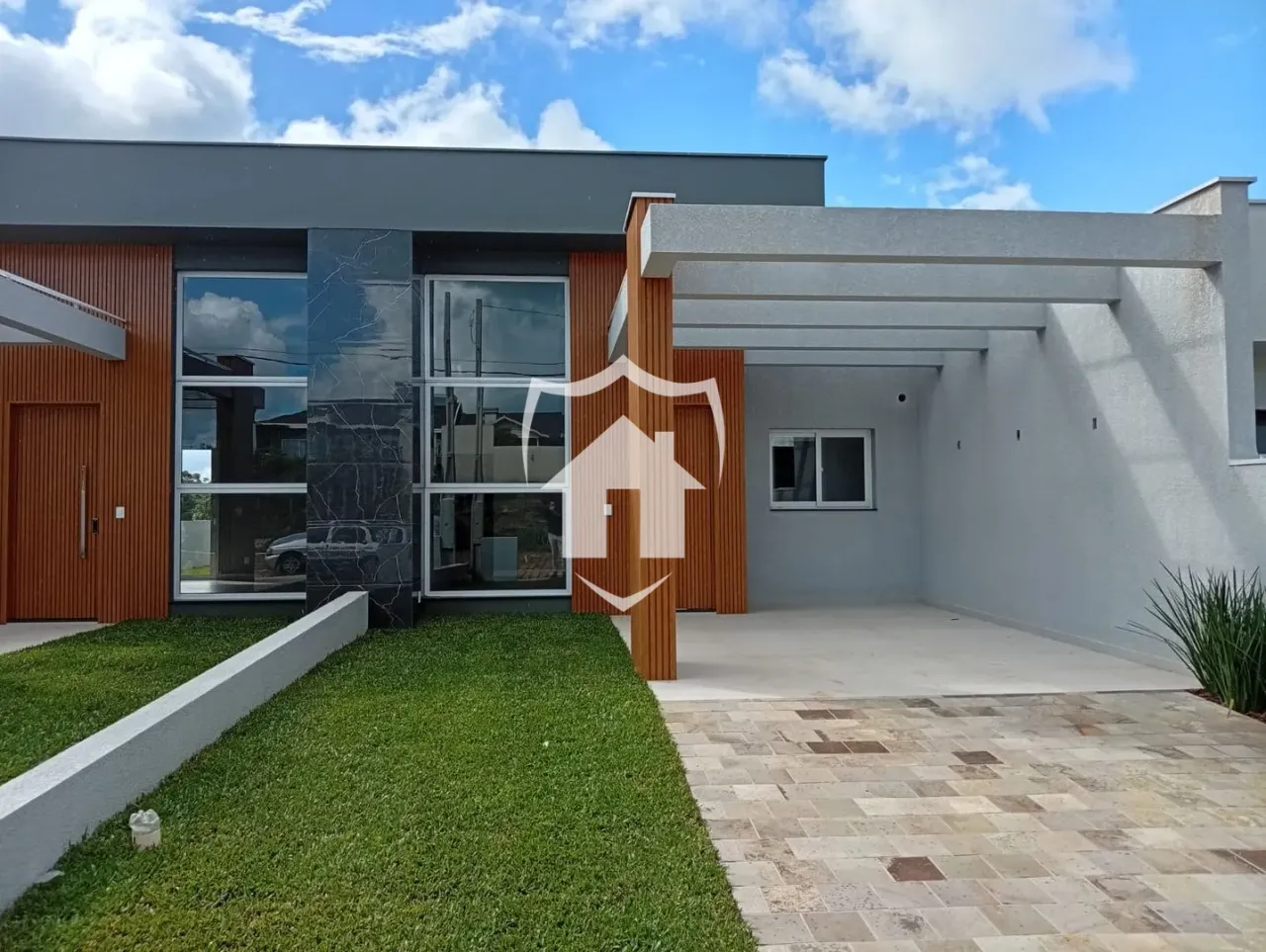 Casa geminada com 2 dormitórios, foto 1