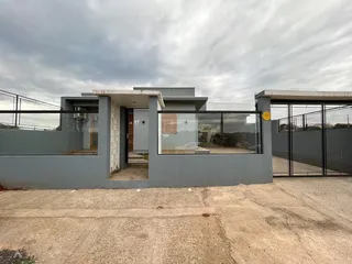 Casa com 3 dormitórios, foto 1