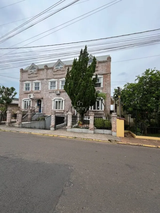 Sobrado com 3 dormitórios