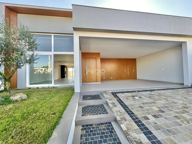 Casa com 3 dormitórios