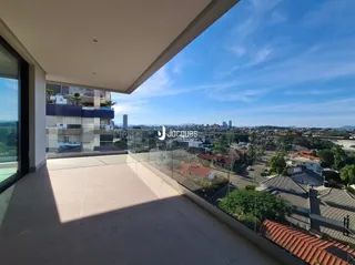 Vista de um terraço com vista para a paisagem de Lajeado, Brasil.
