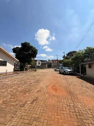 Vista da área pavimentada da propriedade em Lajeado, Brasil.