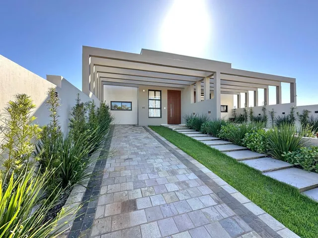Casa geminada com 3 dormitórios