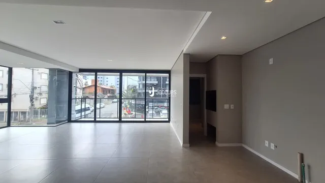 Apartamento com 3 dormitórios, foto 2