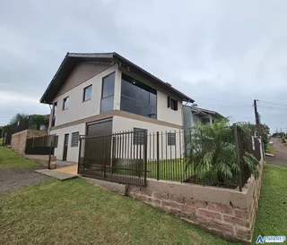 Casa com 4 dormitórios, foto 1