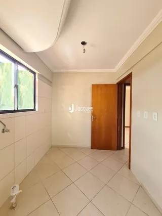Corredor interno de um imóvel em Lajeado, Brasil.