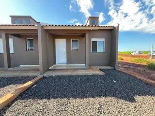 Casa geminada com 2 dormitórios, foto 1