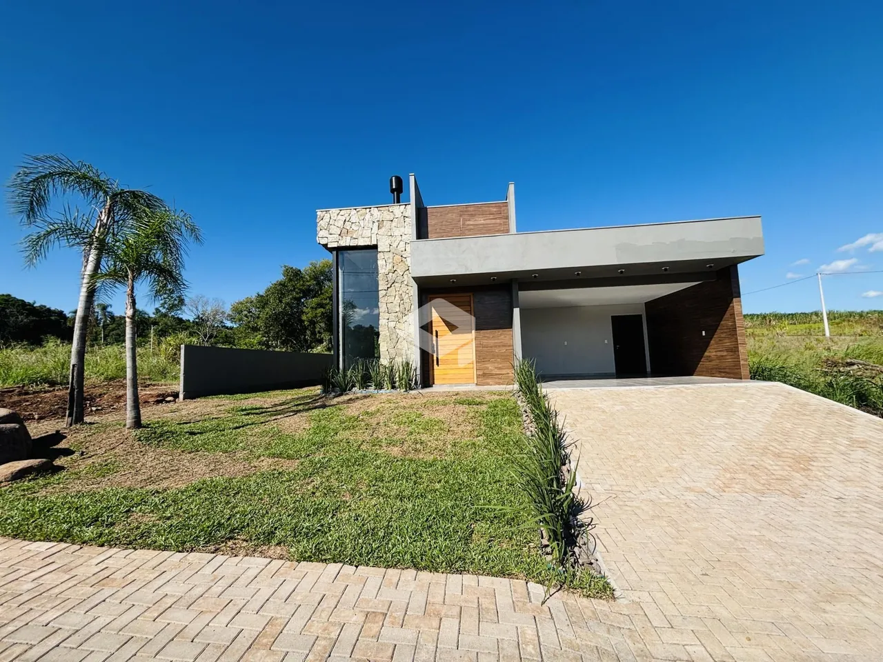 Casa com 3 dormitórios, foto 1