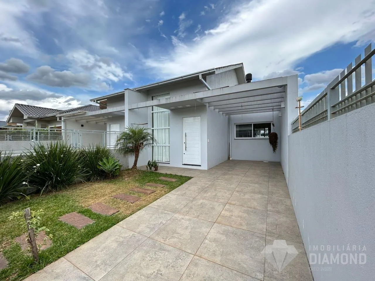 Casa geminada com 2 dormitórios, foto 1