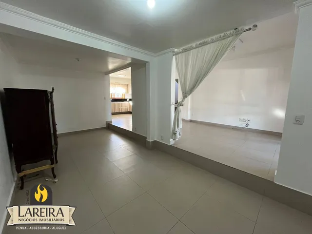 Casa com 4 dormitórios, foto 4