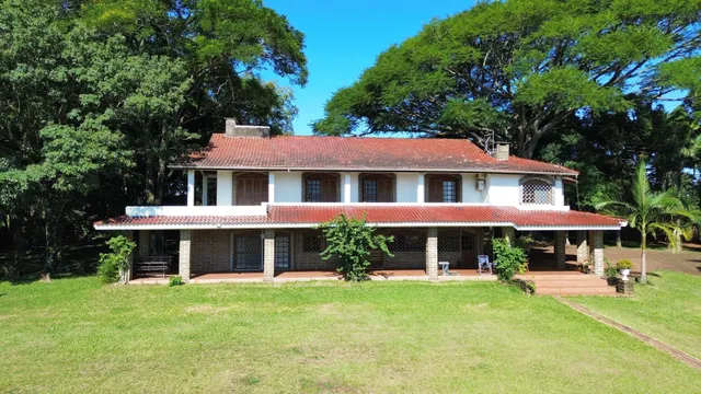 Área rural com 3 dormitórios