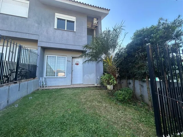 Sobrado com 2 dormitórios